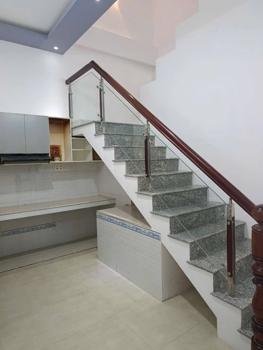 Bán nhà 1 trệt 2 lầu mặt tiền 5x20m Rạch Giá 3 tỷ - Ảnh thu nhỏ 3