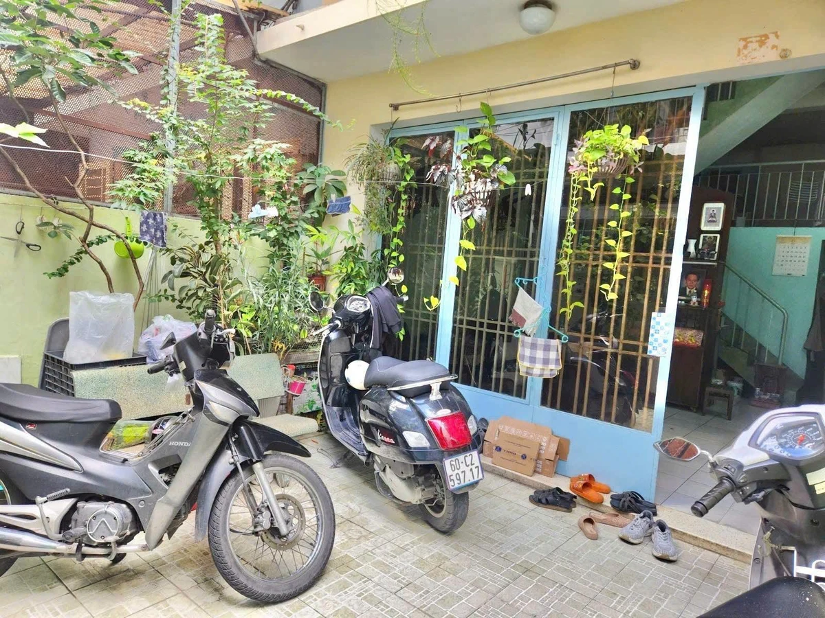 Bán nhà mặt tiền Sư Vạn Hạnh Q.10, 73m2, 5PN, 9,5 tỉ - Ảnh thu nhỏ 2