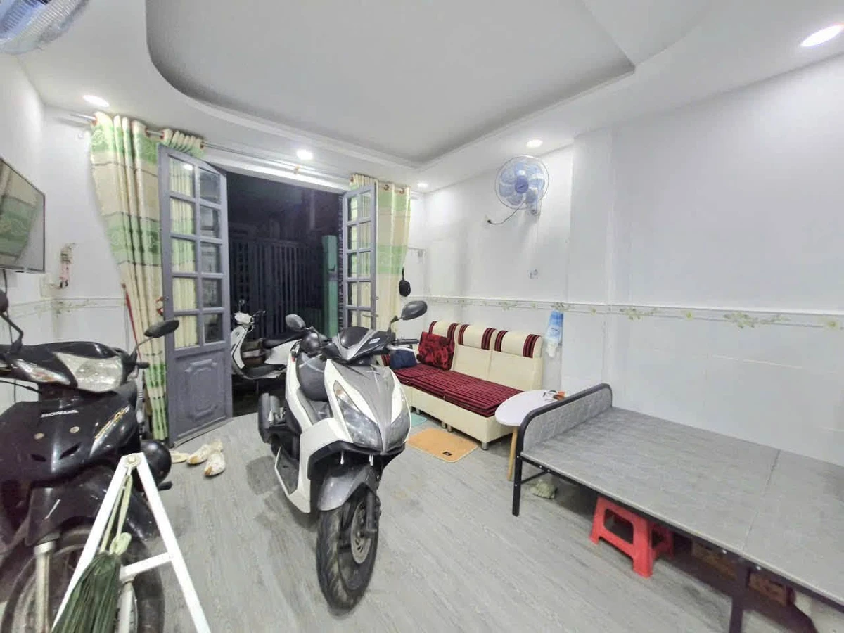 Bán nhà phố 31m² 2 tầng 2PN hẻm xe hơi đường số 8, Linh Xuân, Thủ Đức giá 2,79 tỷ - Ảnh 1