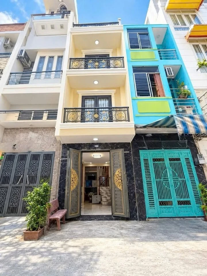 Bán nhà mới Quận 4, 21m², 3 PN, 3 WC, giá 6.699 tỷ - Ảnh 1