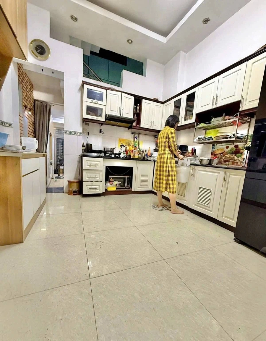 Bán nhà mặt tiền Hoàng Sa, P.4 Tân Bình, 76m², 5 tầng 5PN - Ảnh thu nhỏ 3