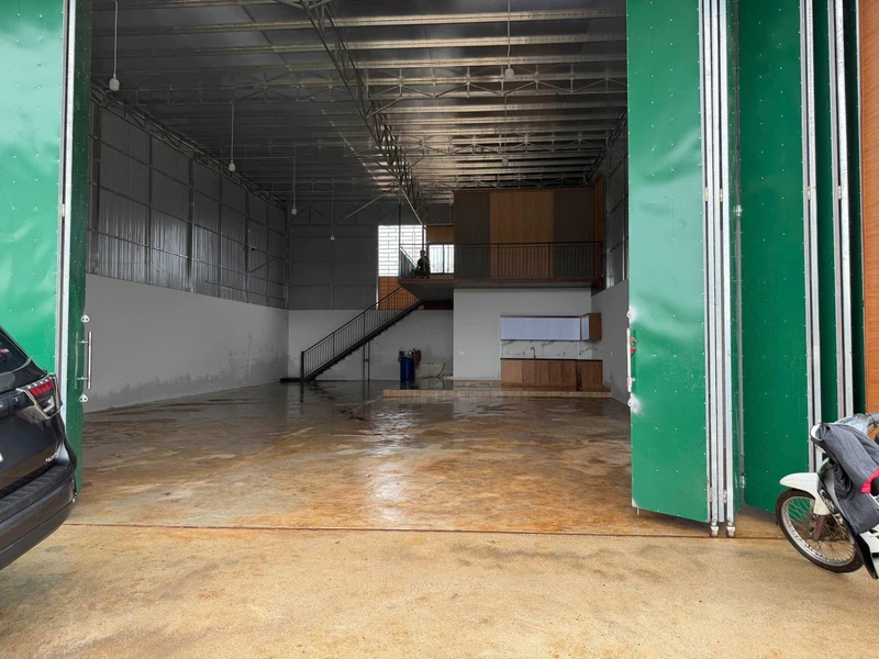 Bán nhà kết hợp kho 285m² 1 tỷ 750 triệu Trường Sơn Gia Lai