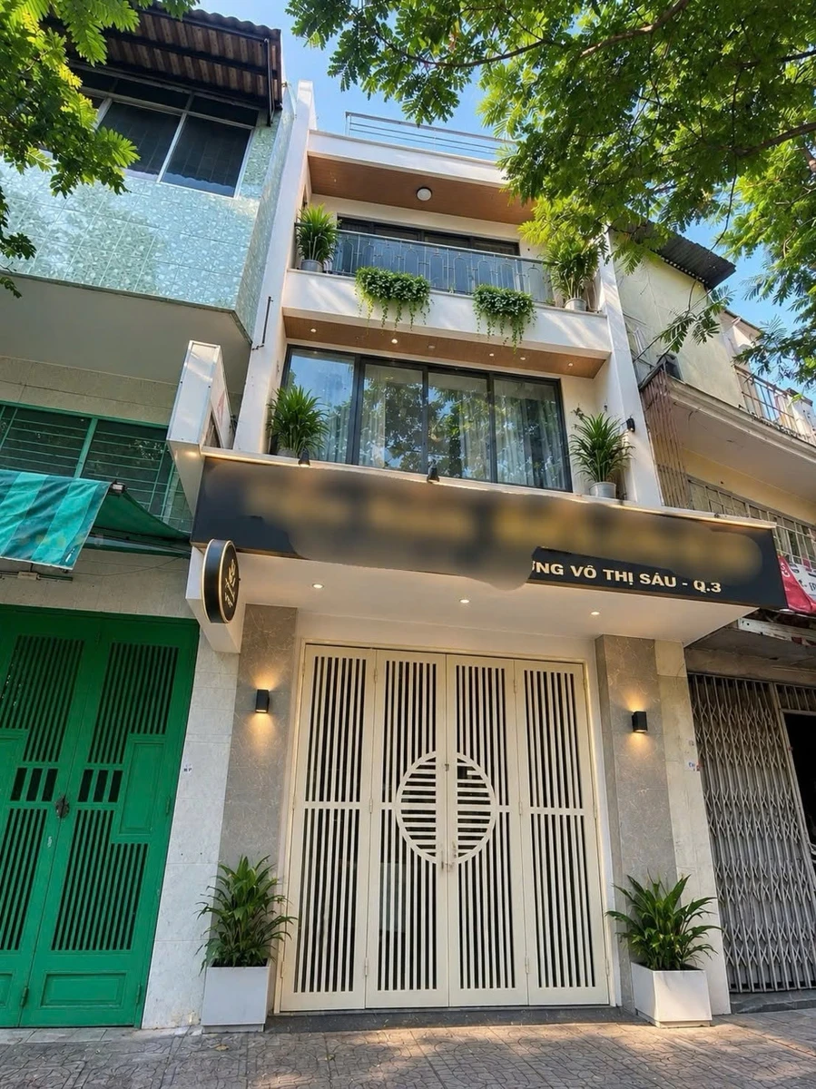 Bán nhà mặt tiền 4 tầng 40m2 đường Trường Sa, Quận 3 giá 10,3 tỷ - Ảnh 1