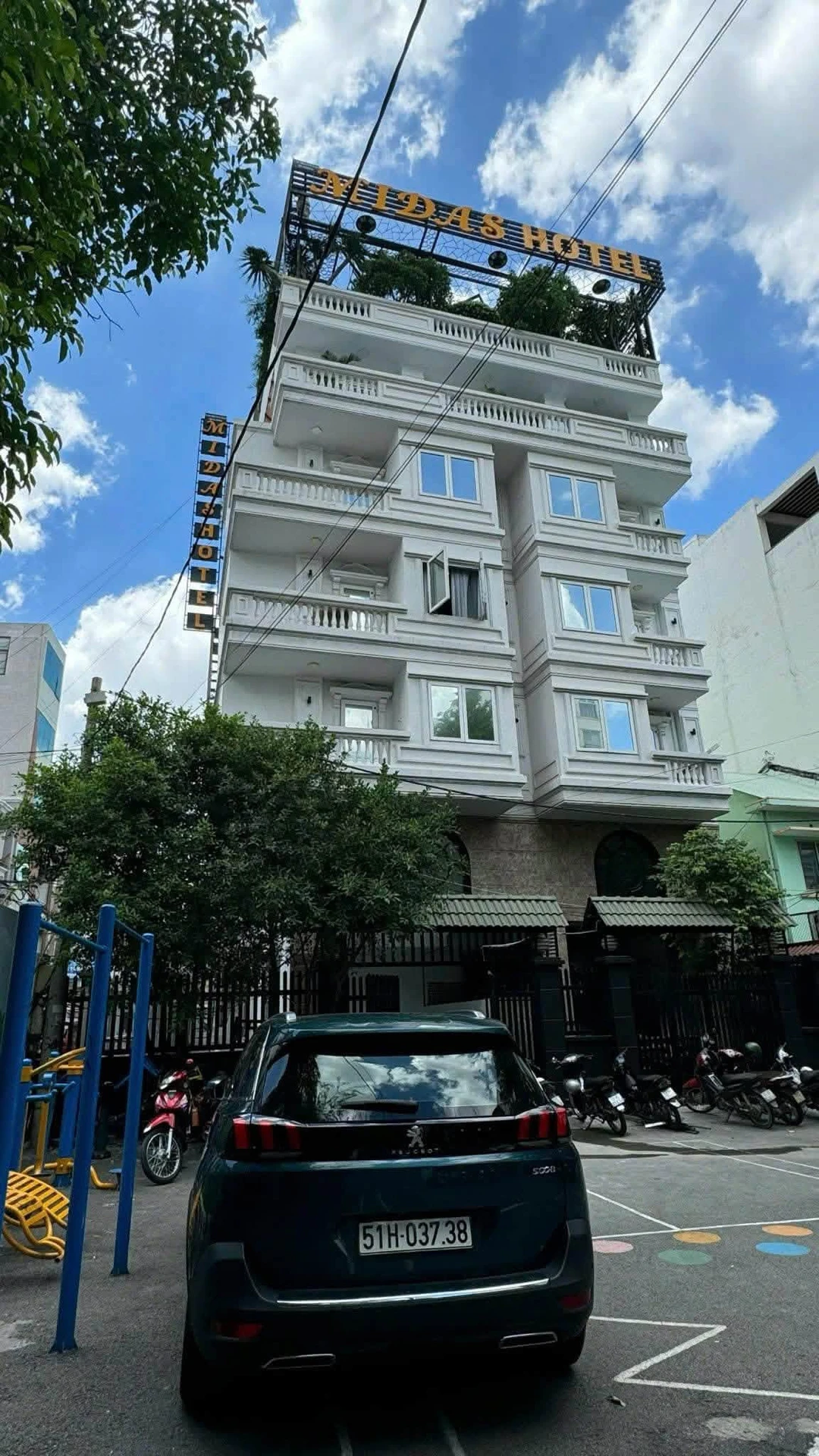 Bán khách sạn 242,2 m² Nguyễn Văn Trỗi, Phú Nhuận, giá 90 tỷ - Ảnh 1