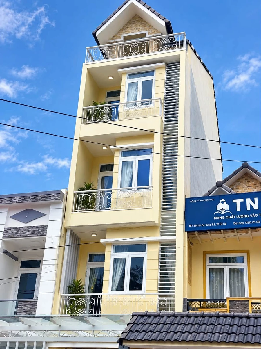 Bán nhà 3 tầng 4 phòng ngủ 81m² Đà Nẵng 7 tỷ copmat - Ảnh 1