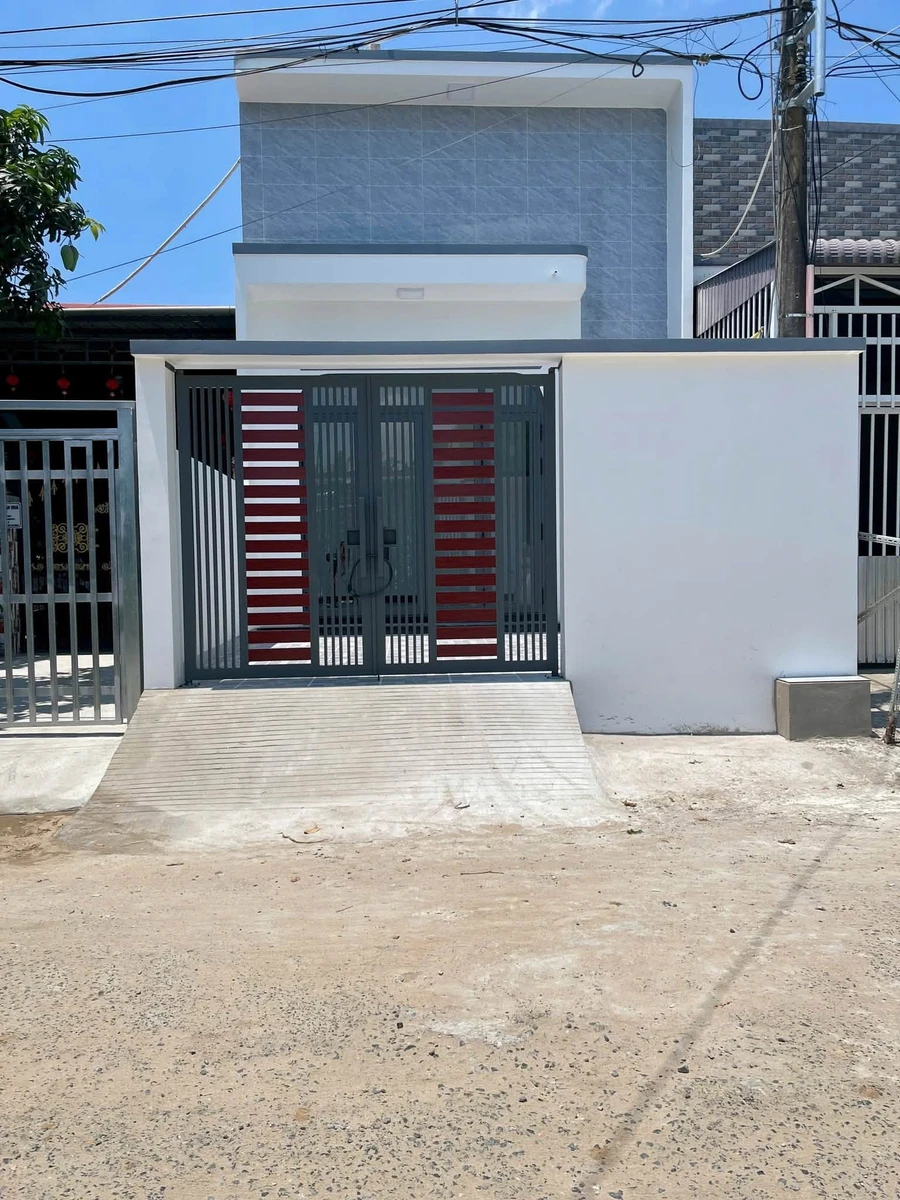 Bán nhà mặt tiền Văn Lang 5x18,6m, 3PN, 1.68 tỷ, Kiên Giang - Ảnh 1