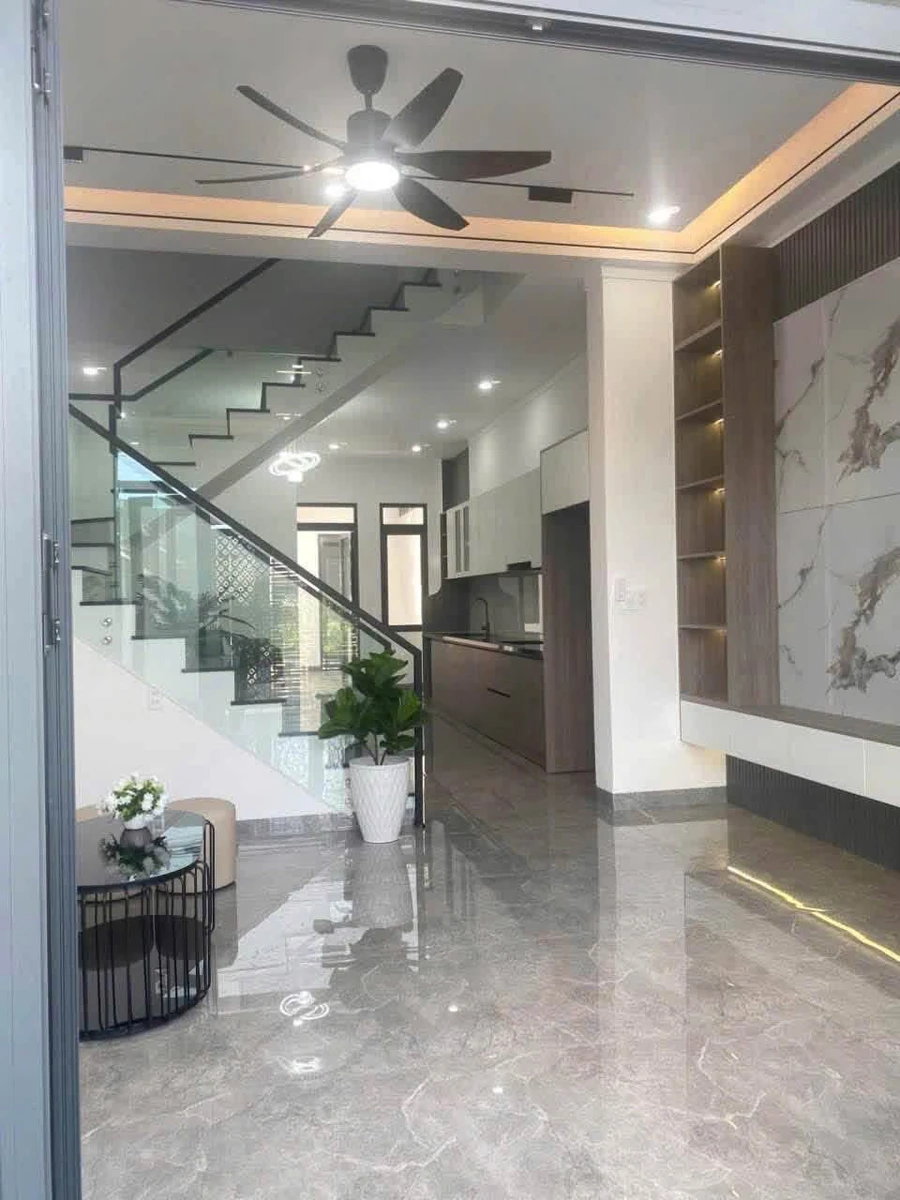 Bán nhà 102 m2 ở Ninh Thuỷ cách biển 400 m danatol - Ảnh 1