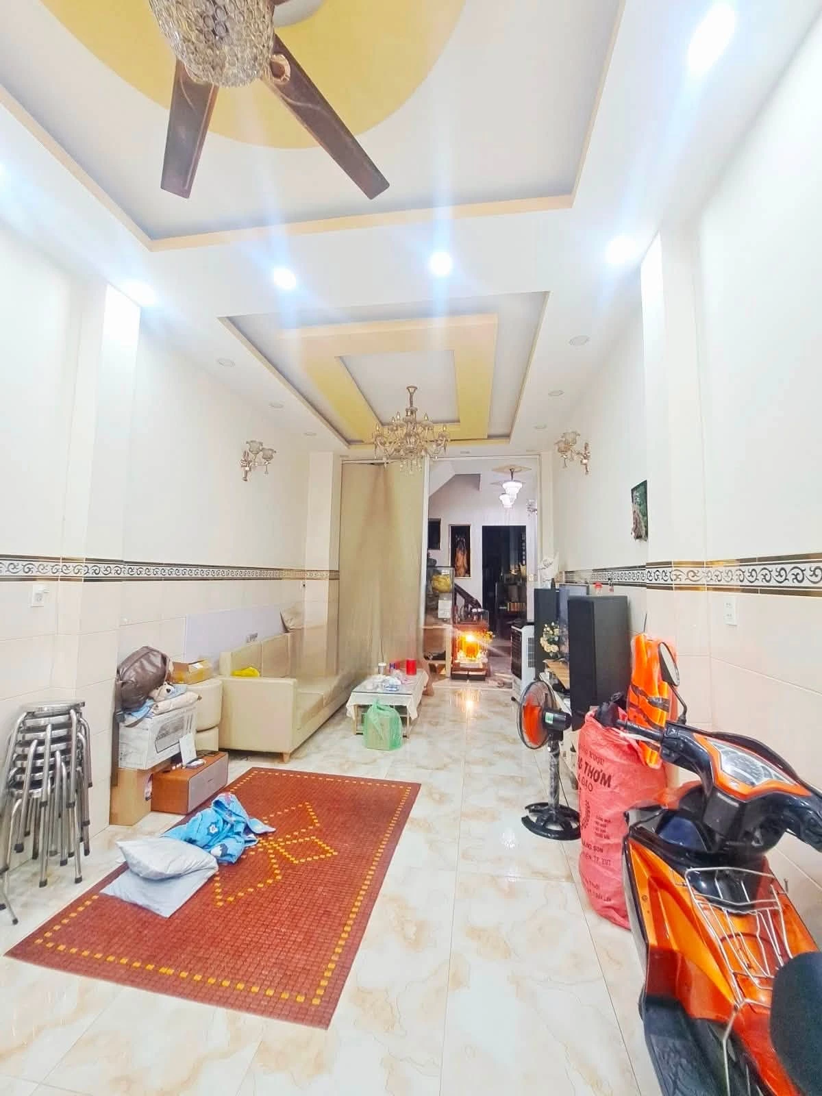 Bán nhà mặt tiền Lạc Long Quân 90m2 4PN Tân Bình - Ảnh 1