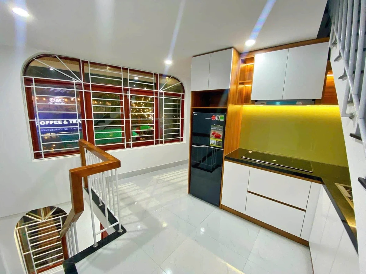Bán nhà mặt tiền Hoàng Văn Thụ 22m² 3 tỷ 2 - Ảnh 1