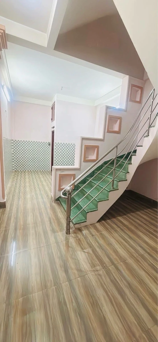 Bán nhà mặt tiền Hòa Bình, Tân Phú, 68m2, 3PN, 6.99 tỷ - Ảnh thu nhỏ 2