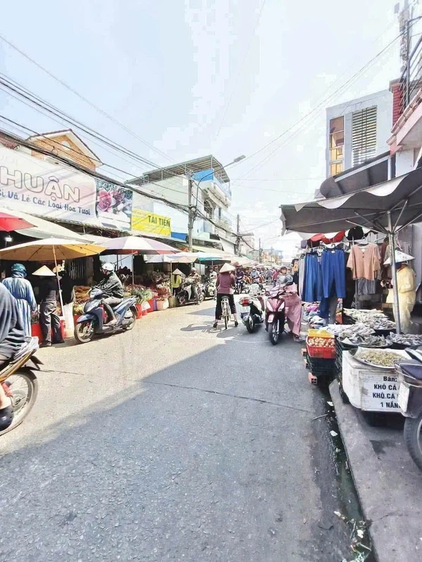 Bán nhà mặt tiền 5x35,5m (177,5m²) gần chợ Long An, Tây Ninh
