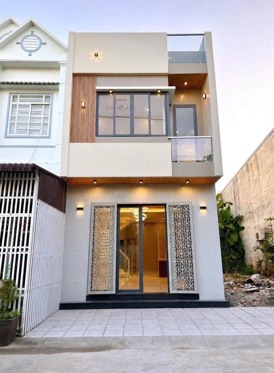 Bán nhà mặt tiền Đặng Thái Mai Rạch Giá 76m² 3PN giá 2 tỷ 980 triệu - Ảnh 1