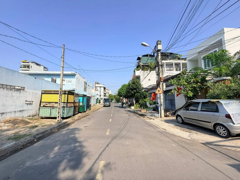 Bán đất mặt tiền Ngô Lan Chi, Nha Trang, 87.8m² gần biển