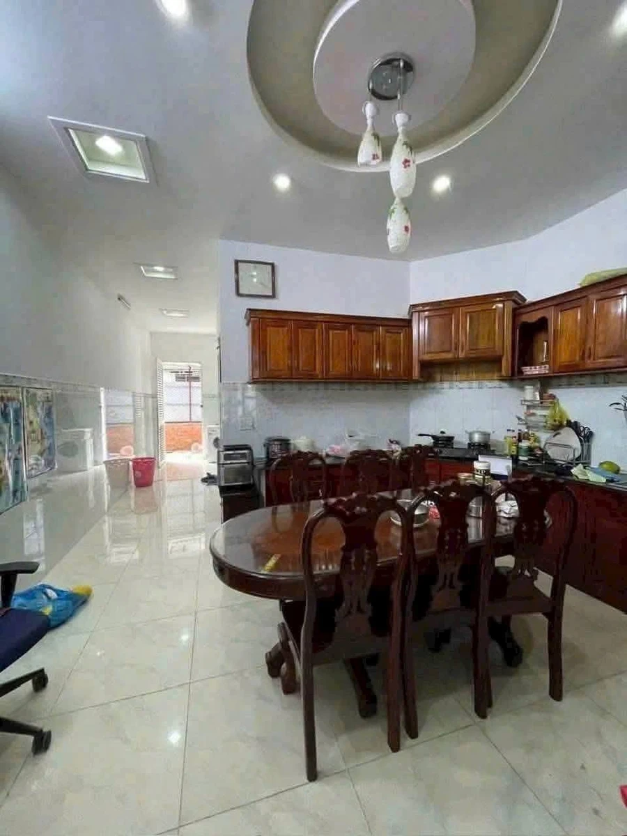 Bán nhà 1 trệt 2 lầu 90m2 khu Triều Phát, P. Phước Nguyên, Bà Rịa, giá 4,8 tỷ - Ảnh thu nhỏ 2