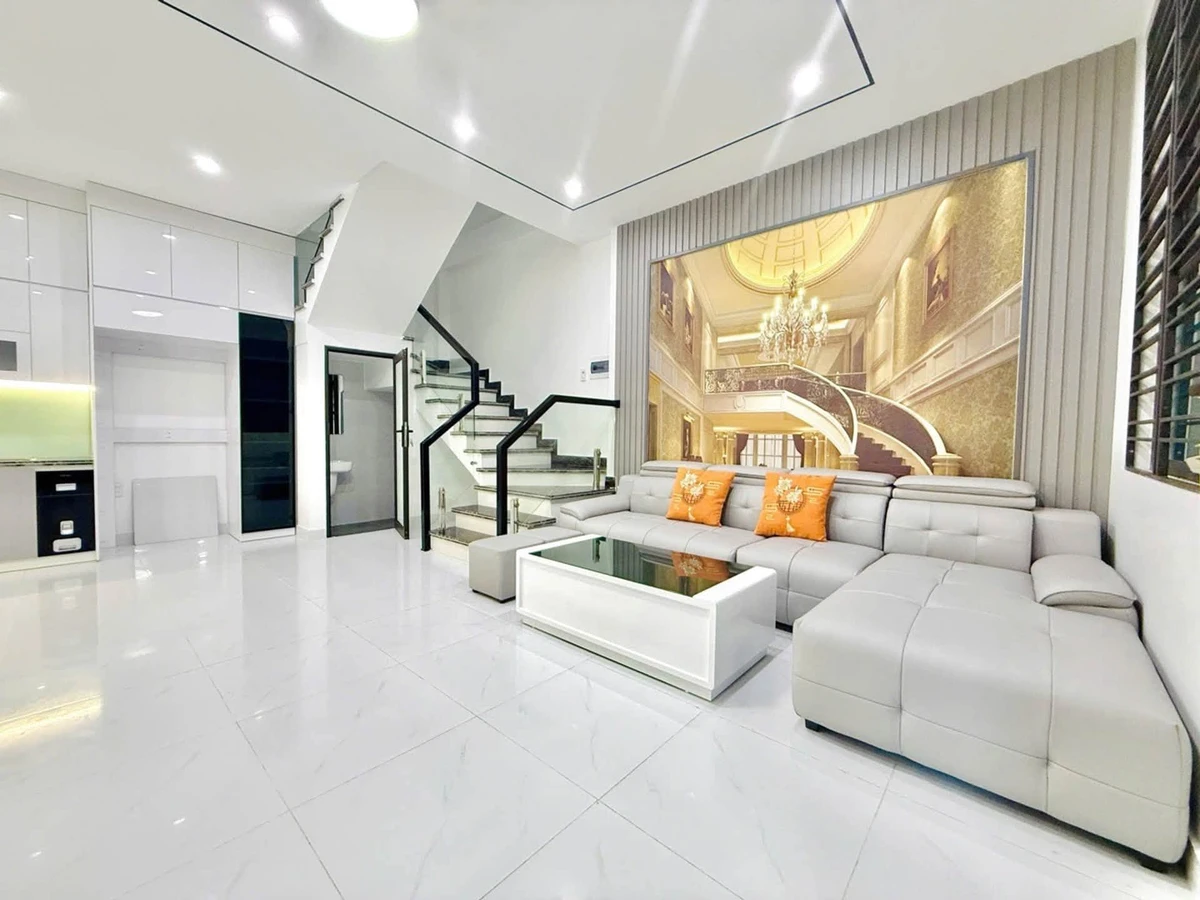 Bán nhà 3 tầng 42m² Chợ Hàng, 3 phòng ngủ - Ảnh 1