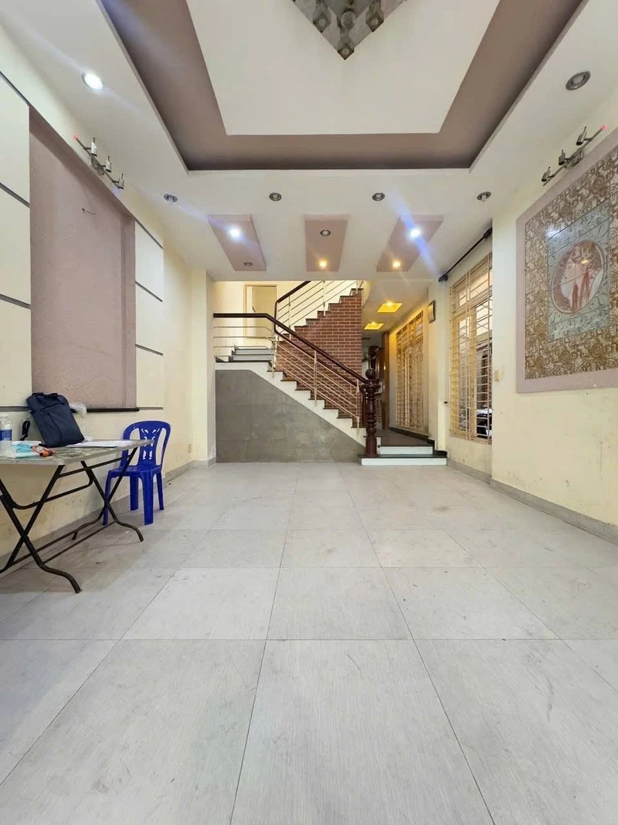 Bán nhà 5 phòng 135m2 Phạm Văn Hai Tân Bình 20,5 tỷ - Ảnh thu nhỏ 3
