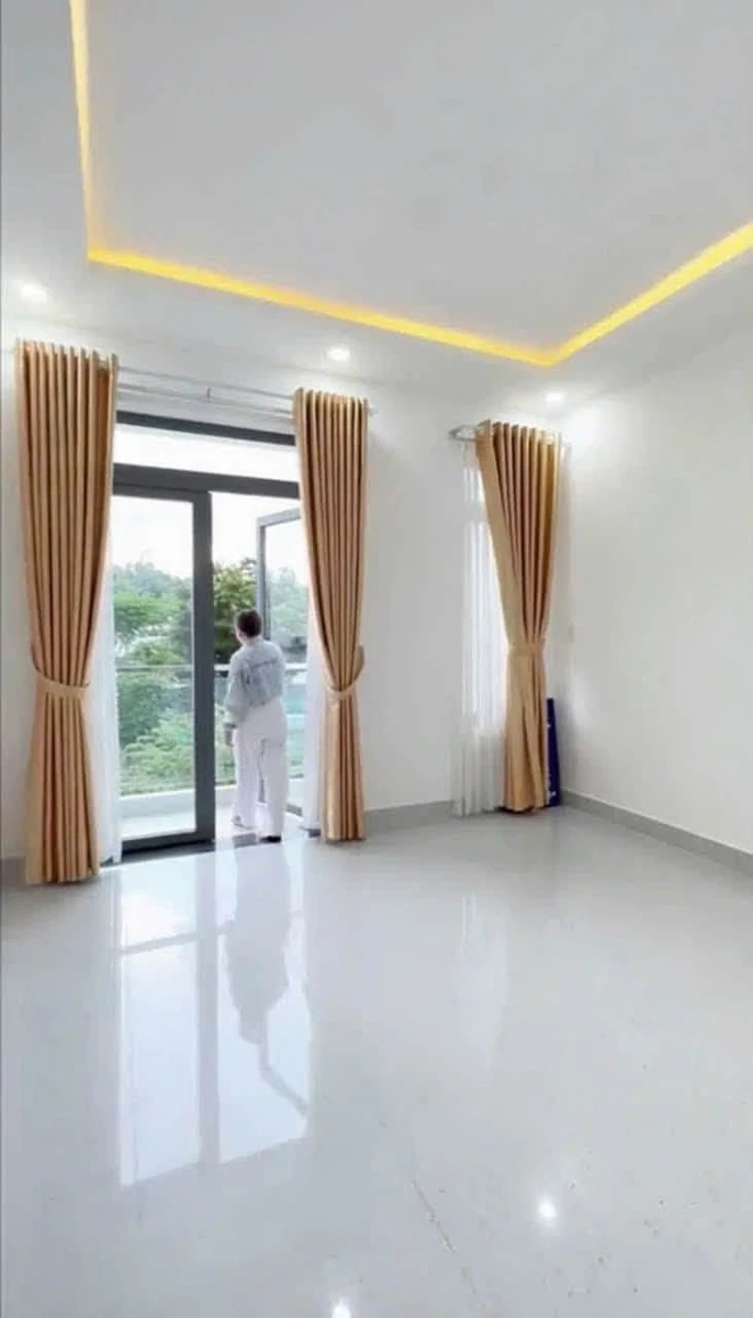 Bán nhà hẻm Lạc Long Quân Quận 11, 6 tầng 6PN 5WC - Ảnh thu nhỏ 4