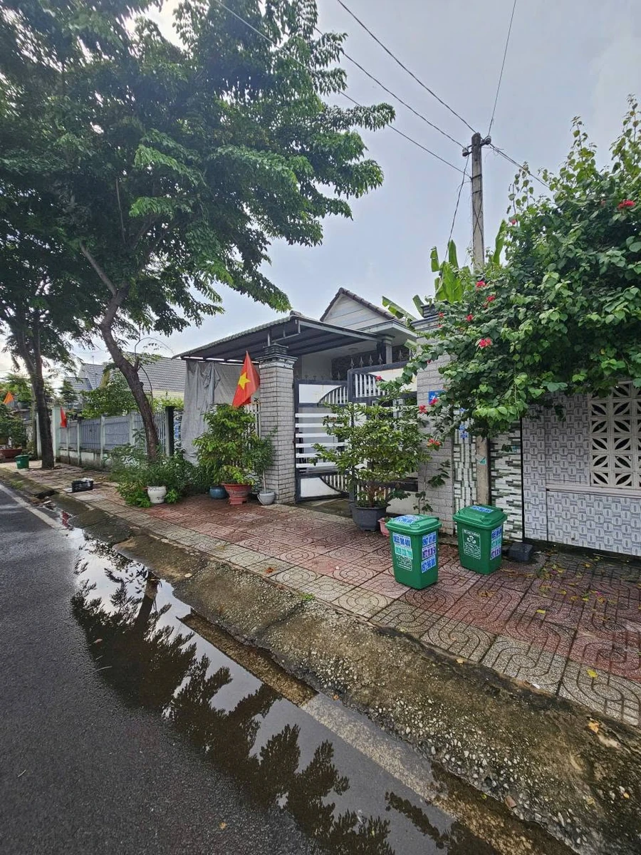 Bán nhà mặt tiền Bùi Viện, Đồng Xoài, 225m², 3.2 tỷ - Ảnh thu nhỏ 3