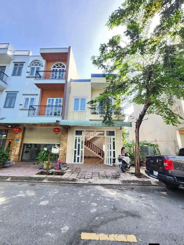 Bán nhà sổ hồng riêng 70m² Phường Thuận Giao Thuận An Bình Dương 3,8 tỷ