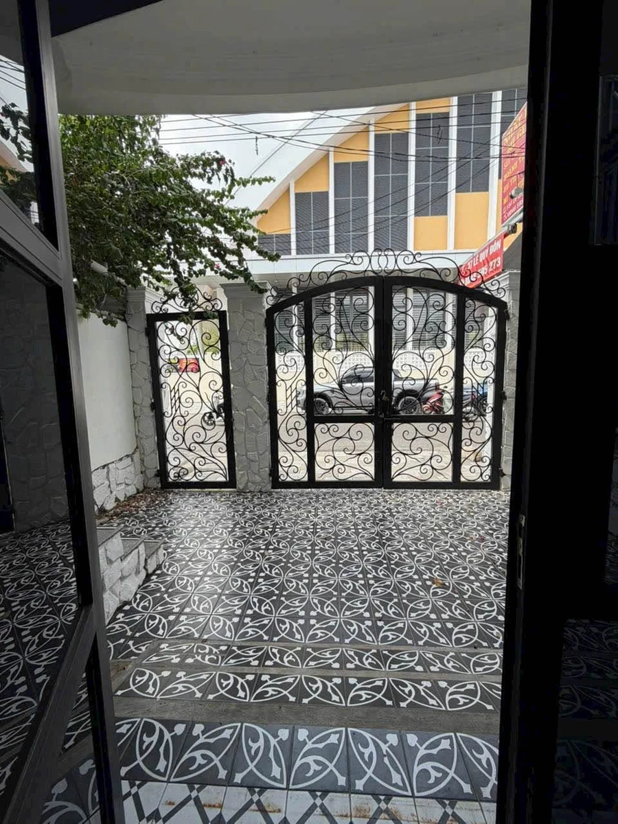 Bán nhà lầu 3 tầng 100m2 Lê Quý Đôn, Phan Thiết - Ảnh thu nhỏ 2
