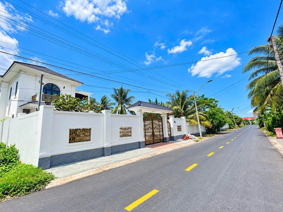 Bán biệt thự Ngô Quốc Trị 620m² 4PN Trà Vinh 9 tỷ - Ảnh thu nhỏ 2