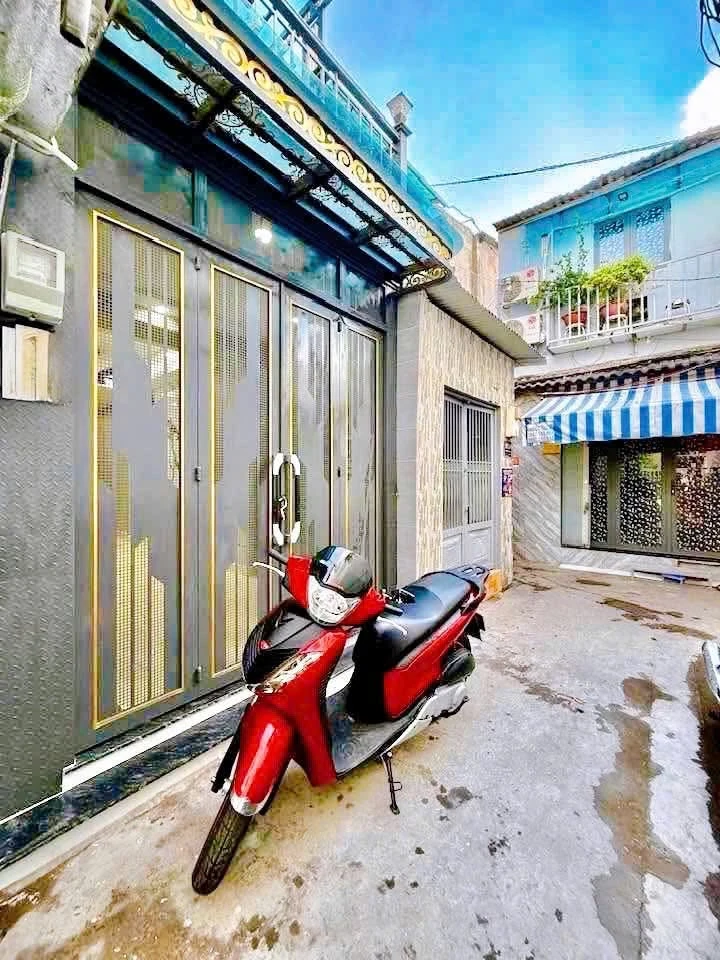 Bán nhà hẻm Xóm Chiếu Quận 4, 45,5m², 1 trệt 1 lầu, 3PN, giá 4,55 tỷ - Ảnh 1