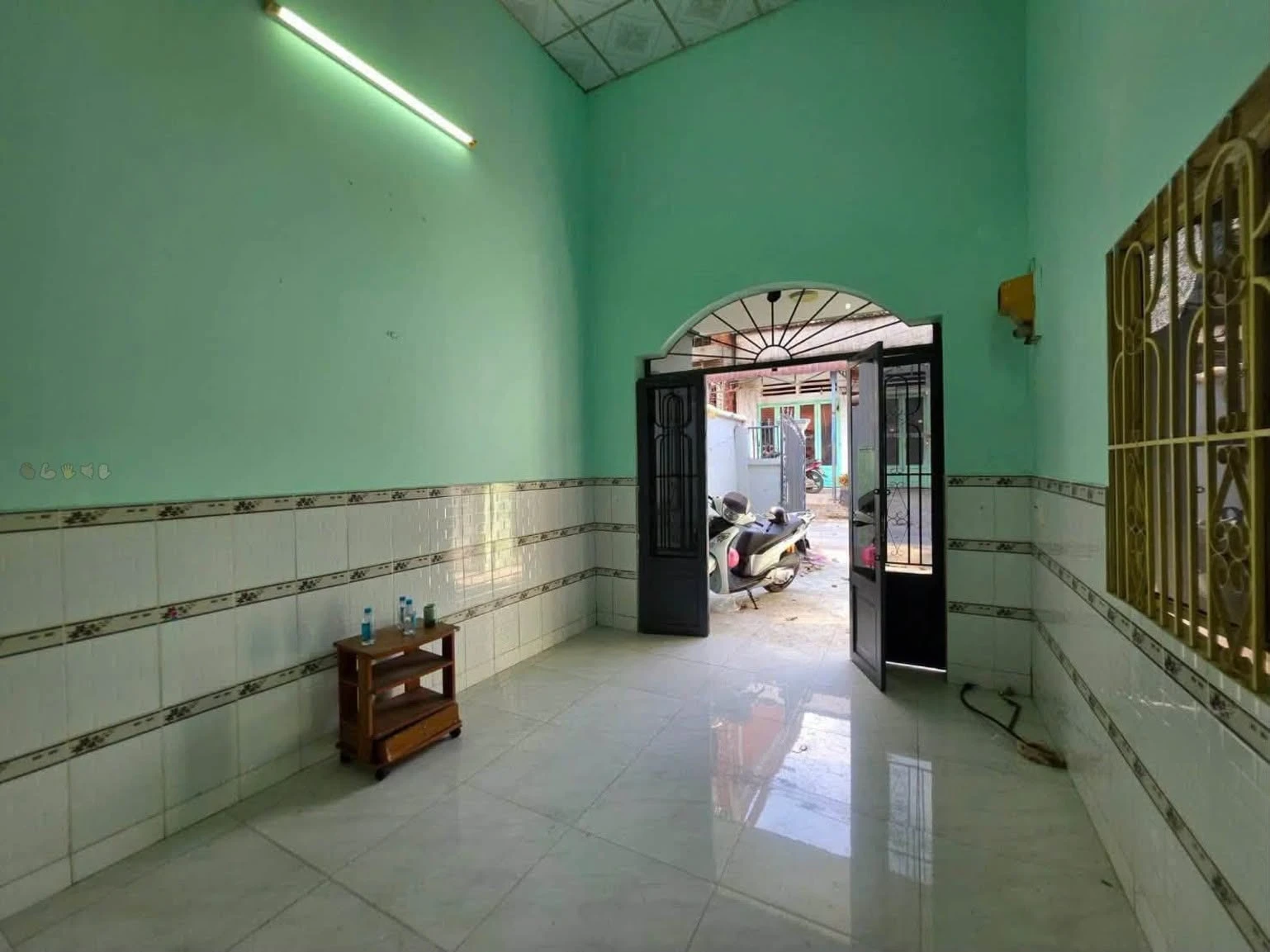 Bán nhà mặt tiền đường Lái Thiêu 25, 80m2 thổ cư, giá 3,4 tỷ - Ảnh 1