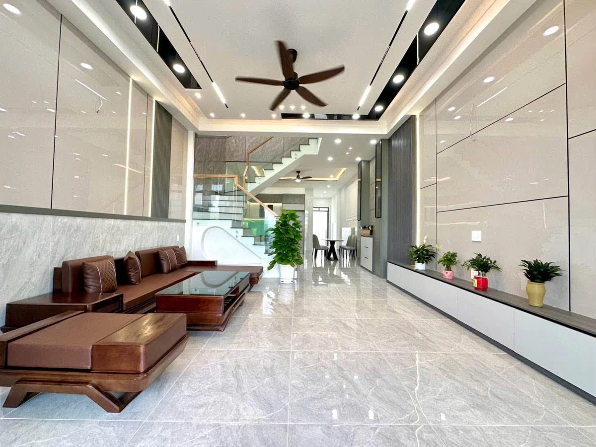 Bán nhà sổ hồng riêng 4PN 135m2 Xã Mỹ Hạnh Tây Ninh - Ảnh thu nhỏ 3
