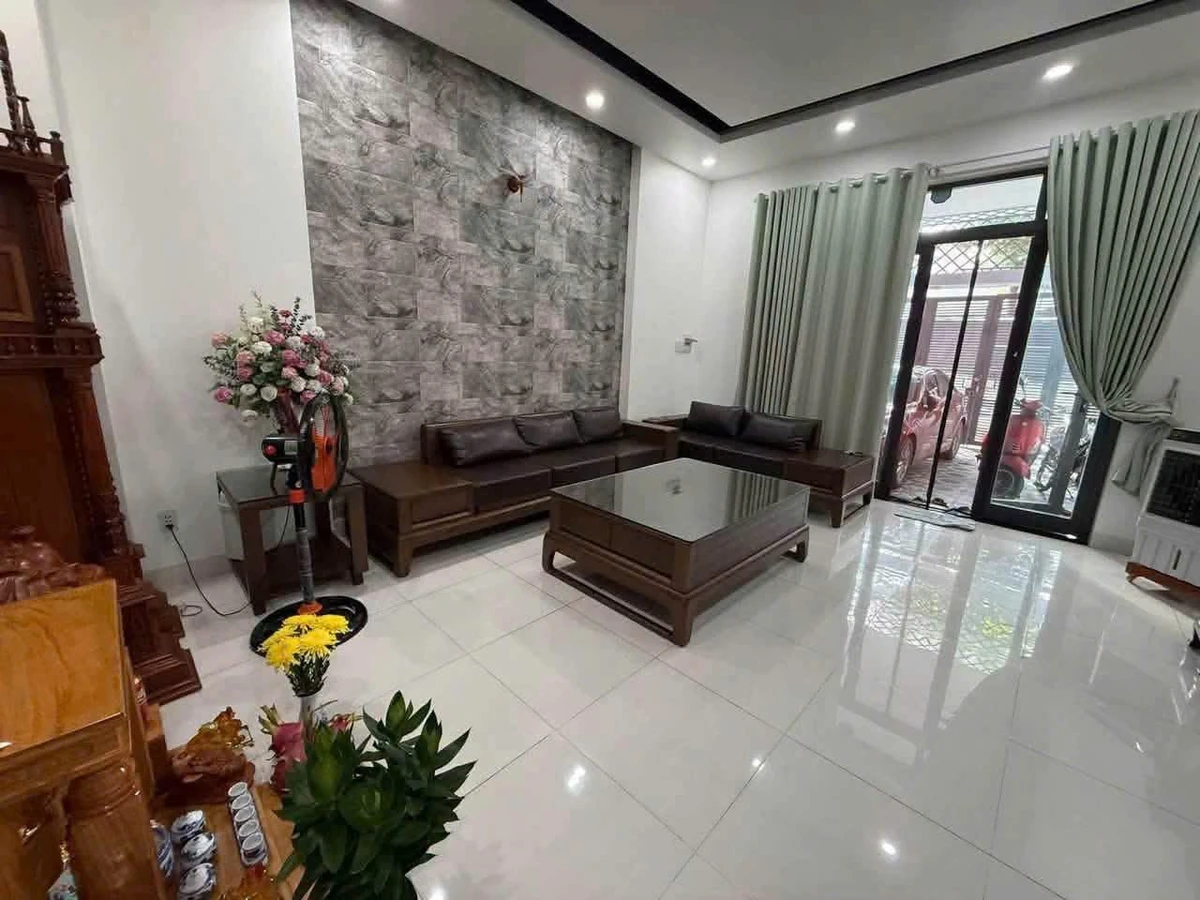 Bán nhà phố KDC Hiệp Thành 3 Thủ Dầu Một 4PN 100m² 6.8 tỷ - Ảnh thu nhỏ 2