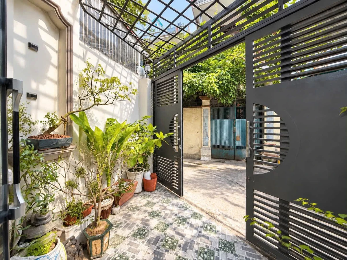 Bán nhà 3 tầng 5 phòng ngủ 65m² đường Văn Sỹ, Quận 3, giá khoảng 8 tỷ - Ảnh 1