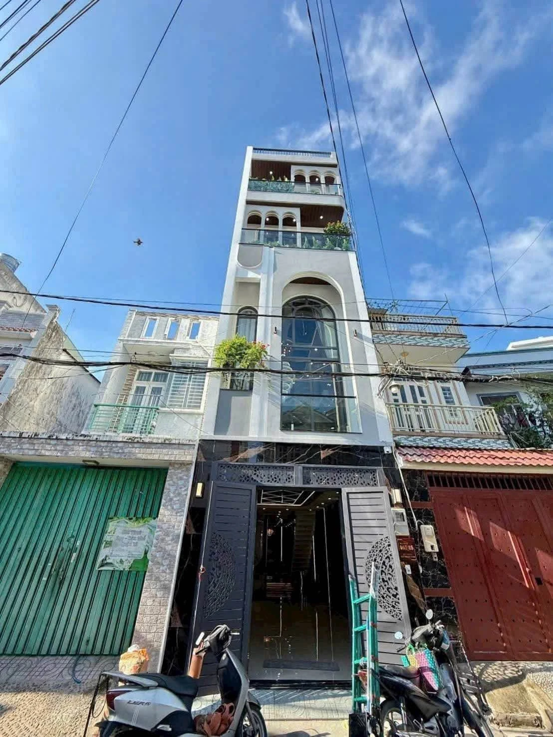Bán nhà duplex 4PN 6WC có thang máy Lê Văn Khương Q12 - Ảnh 1