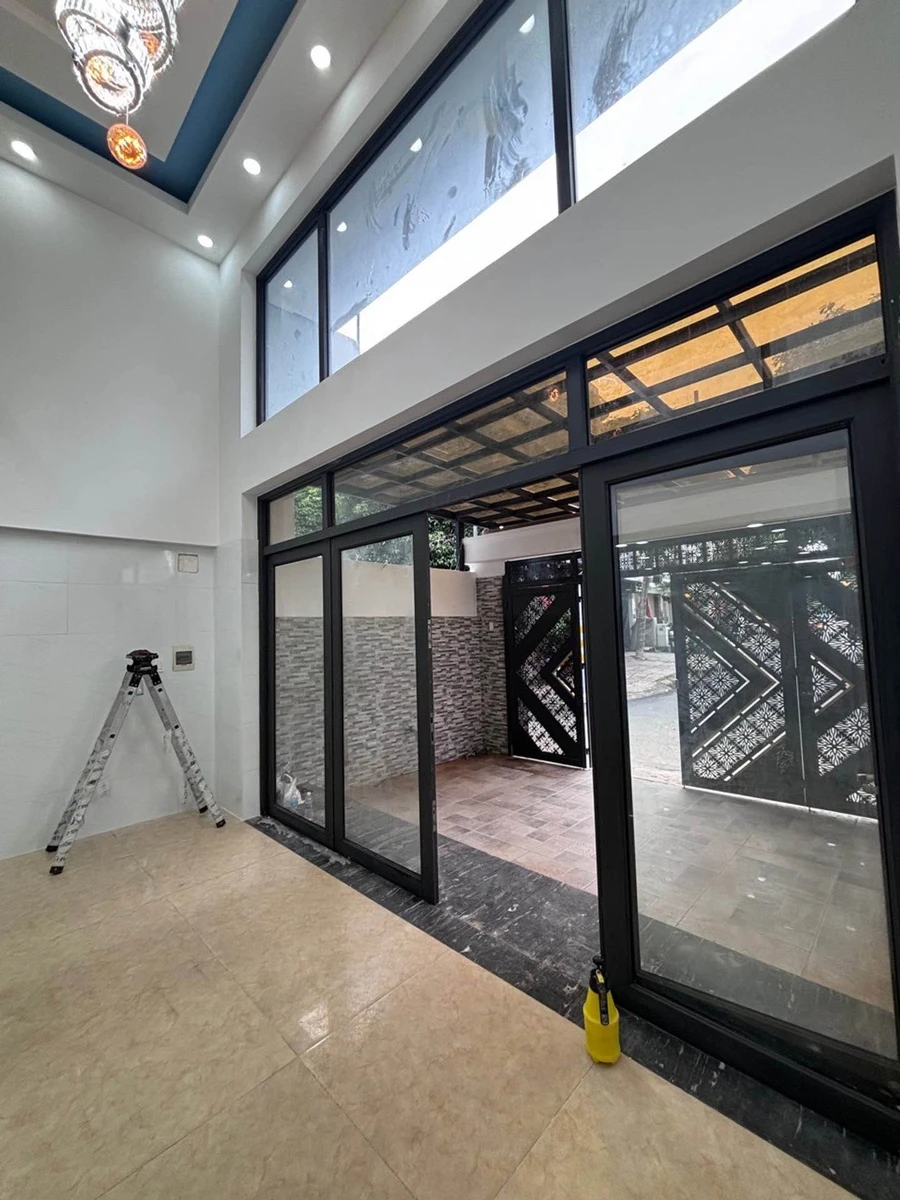 Bán nhà phố 3 tầng 76m² Thủ Đức 9,8 tỷ - Ảnh thu nhỏ 2