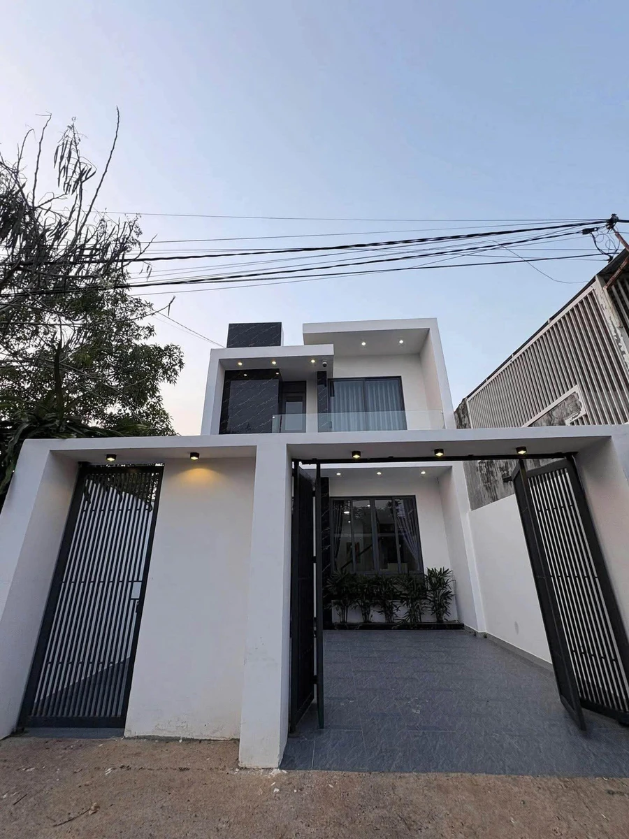 Bán nhà mới Phường Eakao 114m², 3 tỷ 100 triệu - Ảnh 1