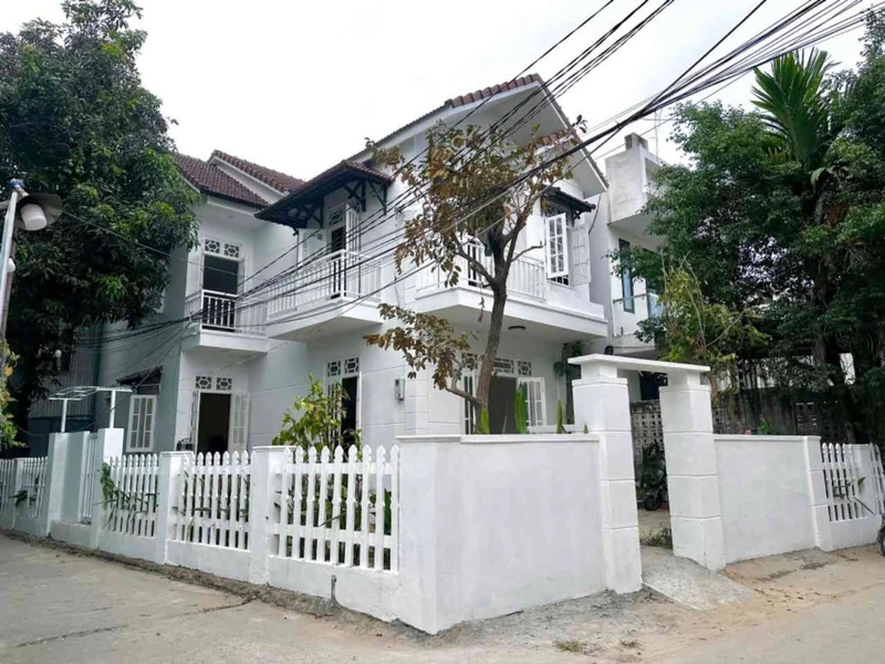 Bán biệt thự sân vườn 180 m2, 3 PN tại Hội An, Đà Nẵng - 8.5 tỷ