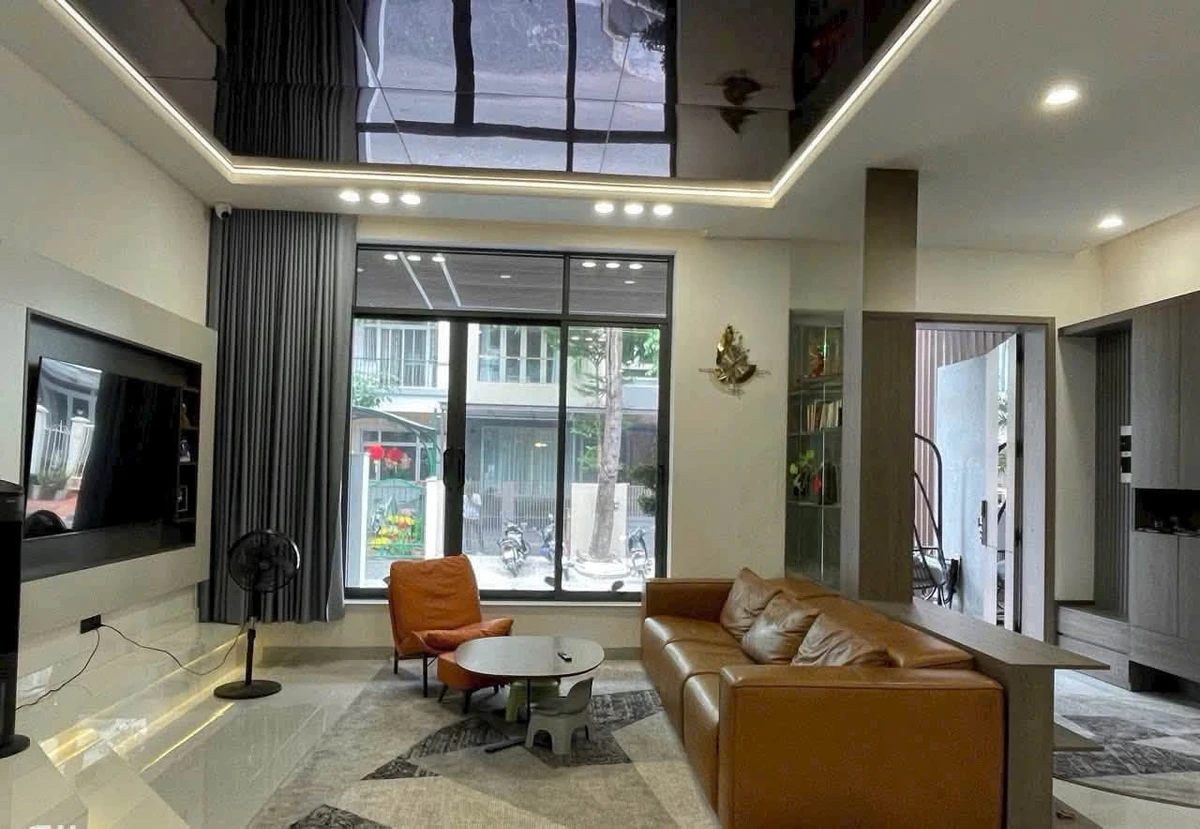 Bán nhà 4 PN Phú Mỹ Hưng, 126 m², 32 tỷ - Ảnh thu nhỏ 2
