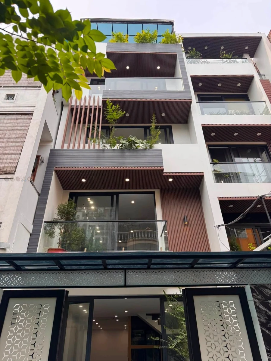 Bán nhà hẻm xe hơi 54m² 4 tầng BTCT gần Hoàng Văn Thụ 10,2 tỷ - Ảnh thu nhỏ 2