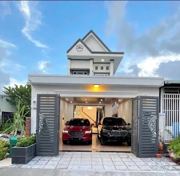 Nhà bán Rạch Giá 270m² 4 phòng ngủ, gần biển