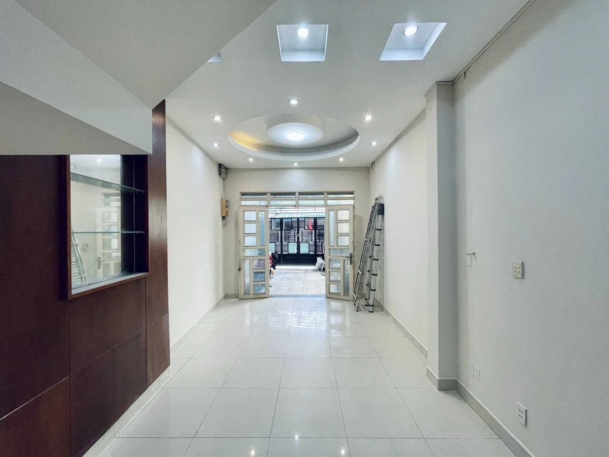 Bán nhà 4 tầng, 78m² mặt tiền Nguyễn Trung Trực, Bình Thạnh, 9 tỷ - Ảnh thu nhỏ 3