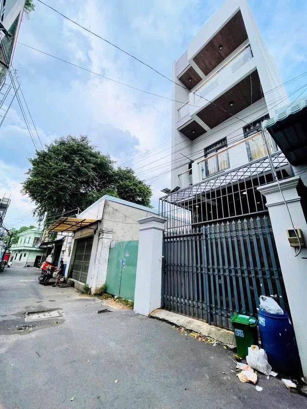 Bán nhà 2,5 tầng mặt tiền Tô Vĩnh Diện 91,6m² 13,5 tỷ honglac
