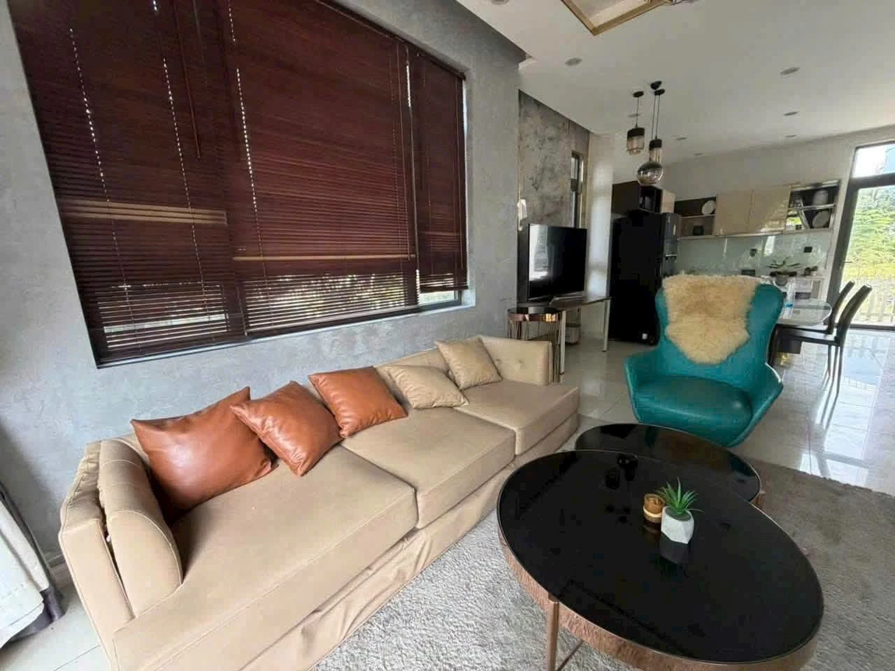 Bán biệt thự view sông 140m² mặt tiền Bến Lức Long An - Ảnh 1
