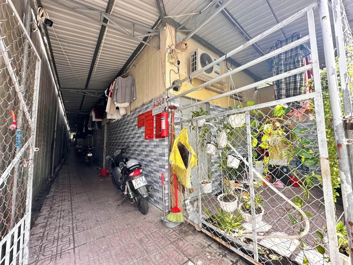 Bán dãy trọ 8 phòng 180m² Phú Hoà Bình Dương 6 tỷ - Ảnh thu nhỏ 2
