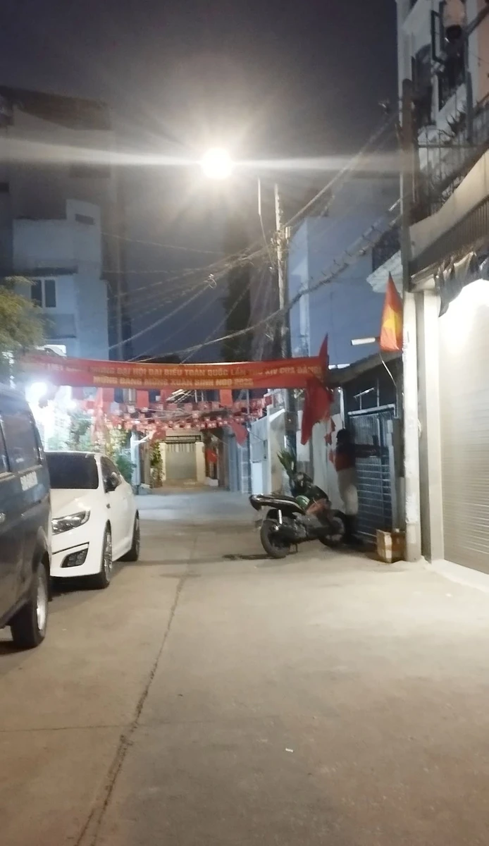 Bán nhà hẻm ô tô 80m2 Cầu Bông Tân Bình, sơn hồng riêng - Ảnh 1