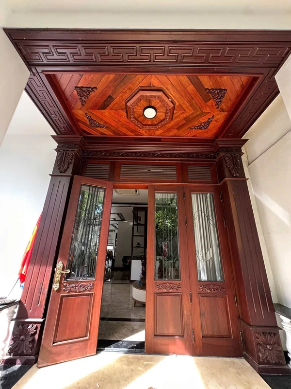 Bán biệt thự mặt tiền Phùng Chí Kiên, Huế, 369m2, 10.5 tỷ
