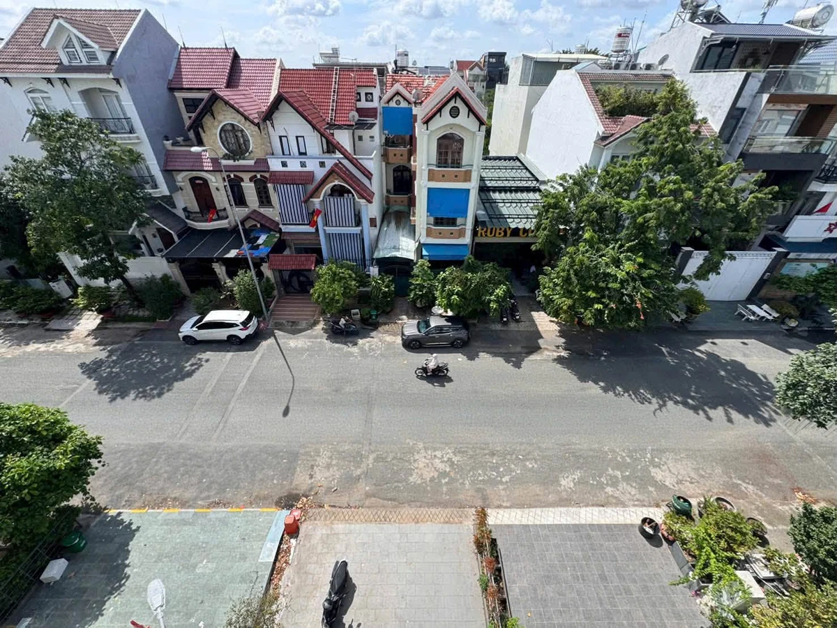 Bán nhà mặt tiền 6PN 7WC 122m² Hiệp Bình Chánh - Ảnh thu nhỏ 3
