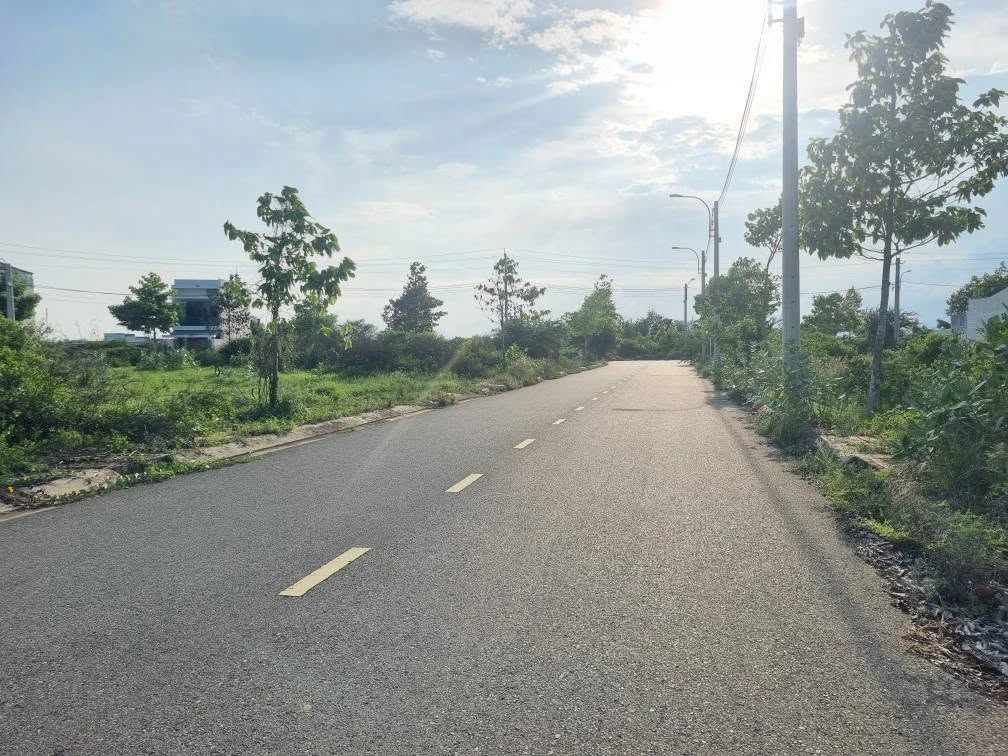 Bán đất mặt tiền 100m2 KDC Hàm Liêm Phan Thiết 890 triệu - Ảnh 1