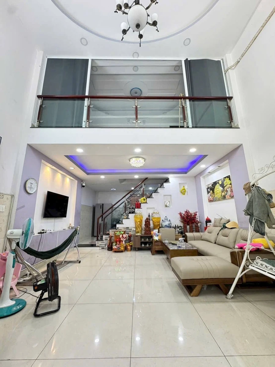 Nhà mặt tiền nội bộ Tân Phú 5,5×10m giá 5,9 tỷ - Ảnh thu nhỏ 5