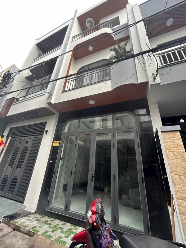 Bán nhà 3 tầng 47m² hẻm Hoàng Văn Thụ, Quy Nhơn, 3 phòng ngủ