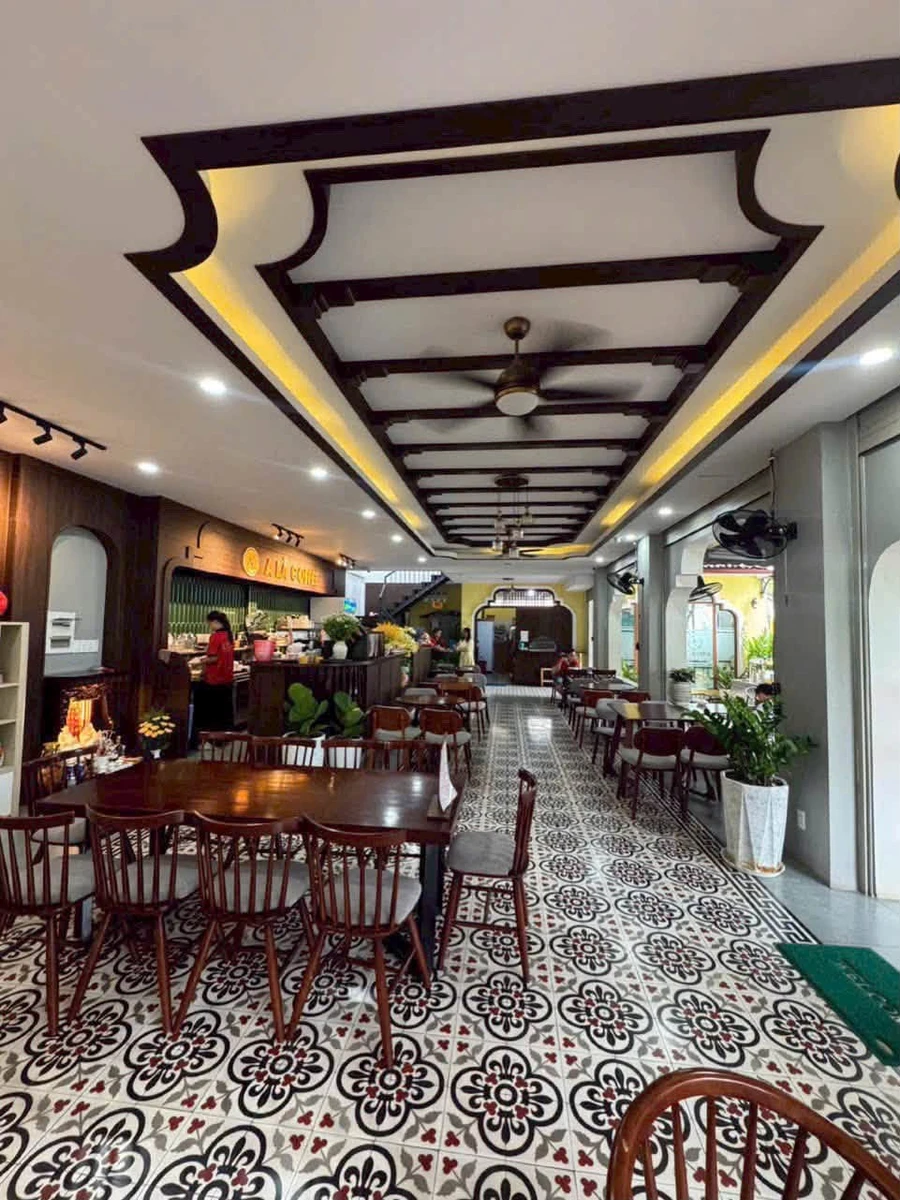 Bán shophouse 2 mặt tiền 330m² kinh doanh café Quận 1 - Ảnh thu nhỏ 4