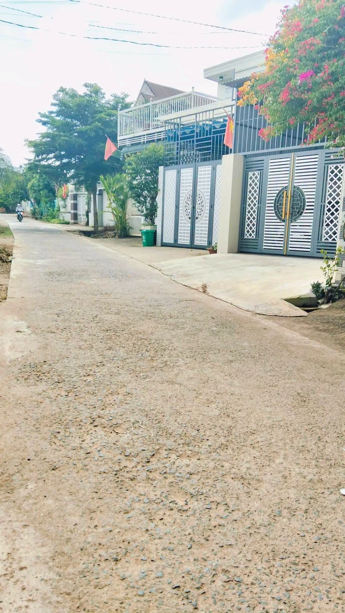 Bán lô đất 2 mặt tiền 297m² Phan Huy Chú Quận 12 - Ảnh 1