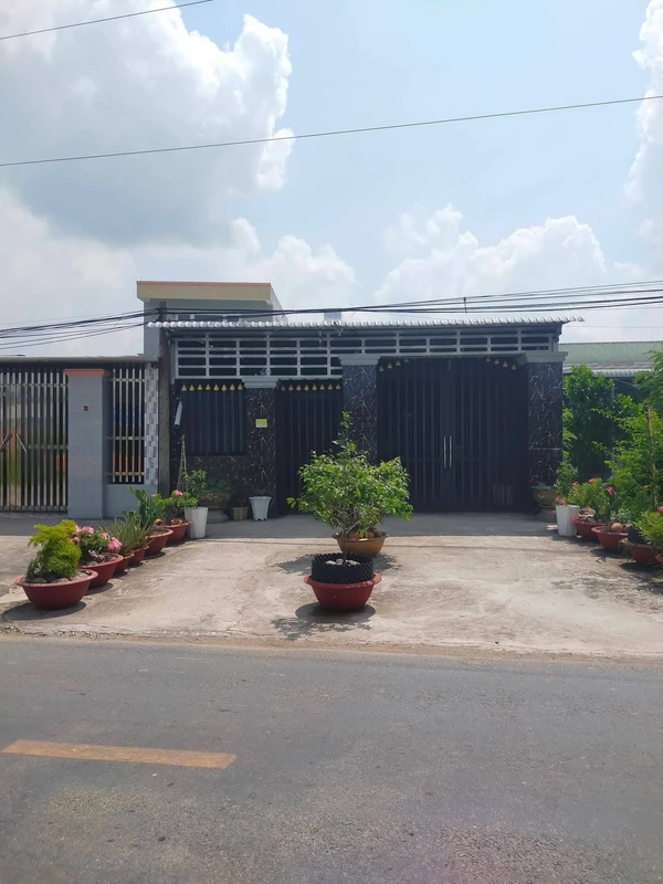 Bán nhà cấp 4 mặt tiền 231m² Tân Trụ Long An